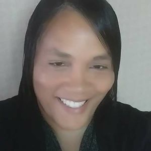 Meet your Posher, Debora